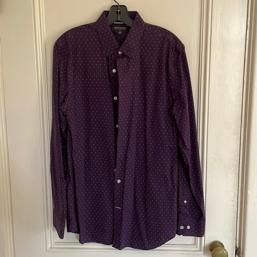 Medium Slim fit Banana Republic Premium Cotton Dress shirt. - Picture 1 of 3